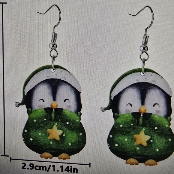 Christmas 🎄 Penquin Earrings - Picture 2 of 4